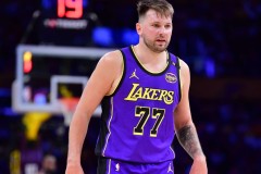 詹姆斯全情投入，夺冠渴望不变，球队期待新赛季辉煌