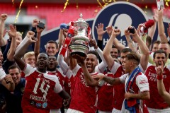 皇马夏季转会窗口：阵容豪华背后的隐忧与挑战