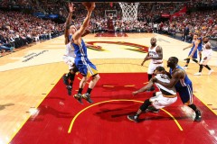 雄鹿兄弟齐留队，球队却藏隐患，新赛季能否突破？