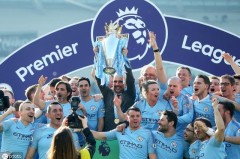 外媒：埃里克森在马尔默跟队训练保持状态，阿贾克斯不会签回他