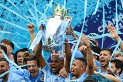 比赛深入，萨拉点球制胜，马特塔一蹴而就锁定胜局