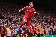 努内斯鲍勃默契传球逆转关键：战术布局下的空间巧用